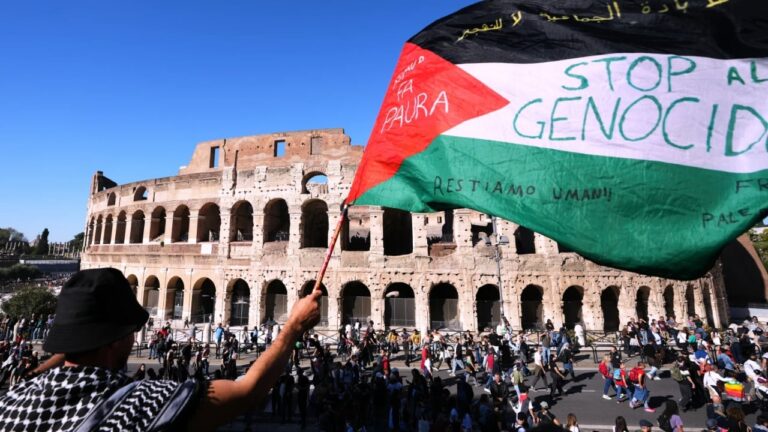 Valë protestash” në Europë kundër ofensivës në Gaza, mijëra qytetarë marshojnë në Barcelonë dhe Romë img 6557