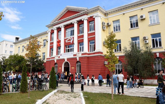 Universitetet publike shqiptare po boshatisen: numri i studentëve ka rënë ndjeshëm vitet e fundit img 6632