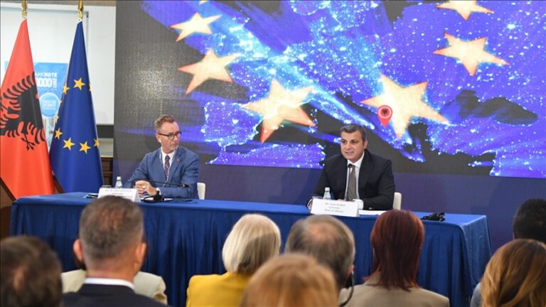 Shqipëria pjesë e SEPA-s, nga sot transaksionet financiare 5 herë më lirë me 41 vende të Evropës img 6727