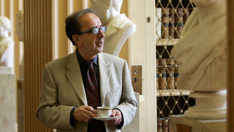 Paris, nderim historik për Ismail Kadarenë: vendoset pllakë përkujtimore në bulevardin Saint-Michel img 6863
