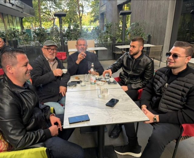 “Toma ia mbathi se do e kapi Spak” Doshi i përgjigjet Berishës: “Jam në mes të Tiranës, duke pirë kafe” img 7474