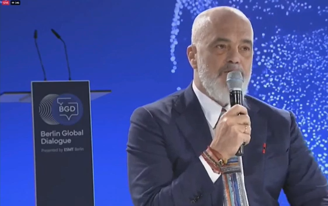 Dialogu global i Berlinit/ Edi Rama: Diella, “pret 83 fëmijë” img 7509