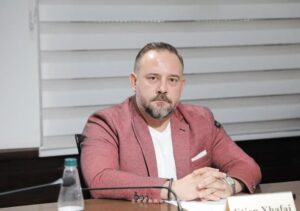 Ish-deputeti i PS emërohet në krye të Postës Shqiptare  img 9575