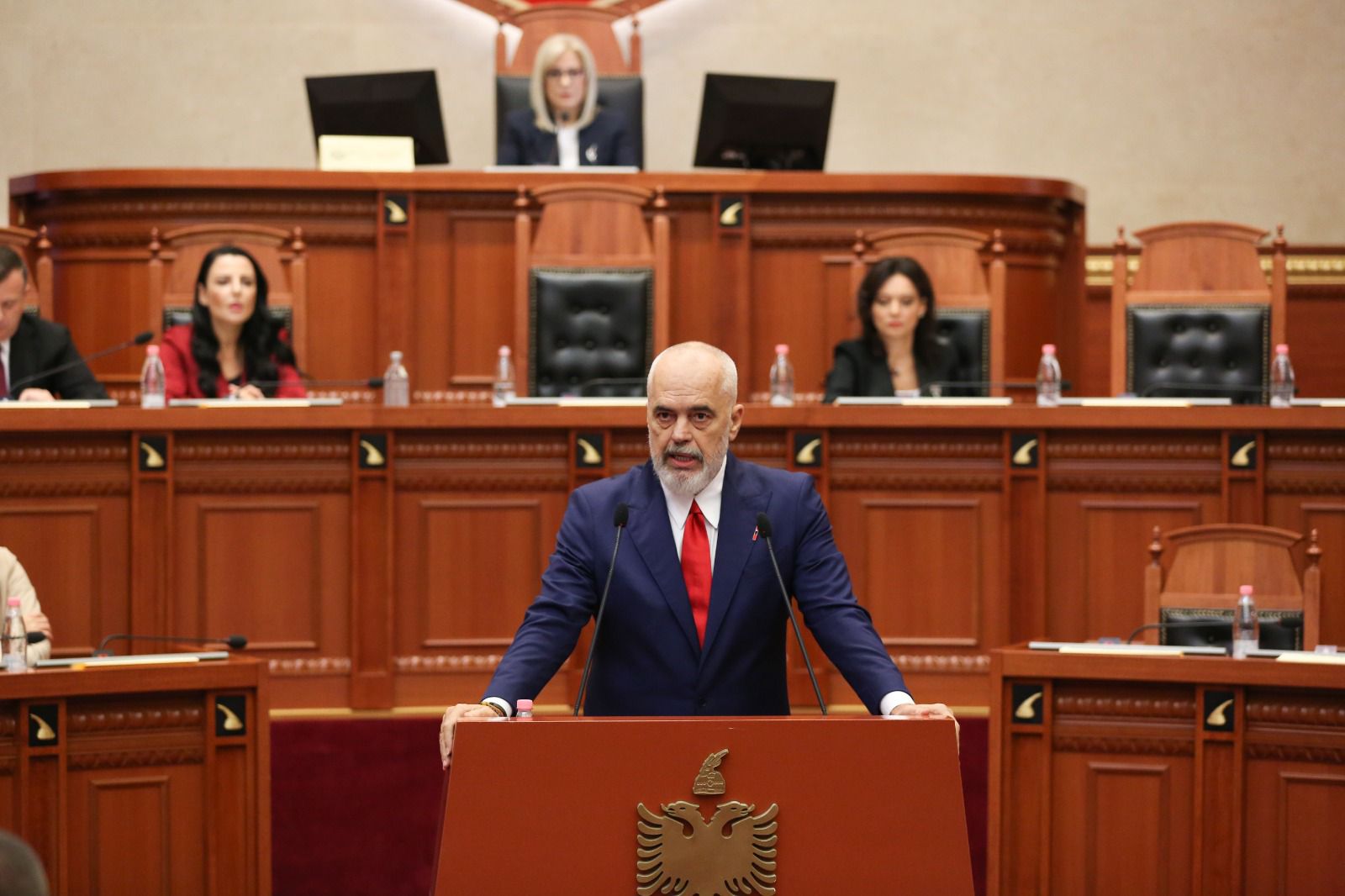 Rama propozon uljen e numrit të deputetëve: Kuvendi nga 140 në 100 anëtarë img 0892